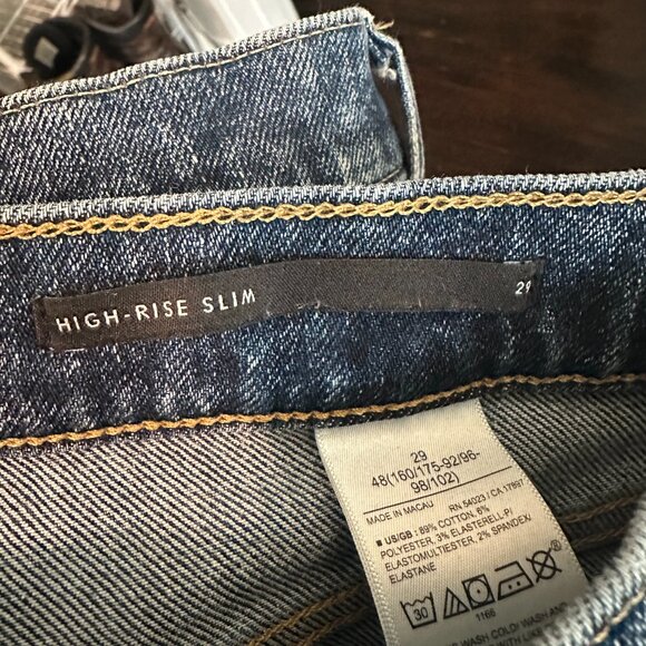 Banana Republic Premium Denim High-Rise Slim Jean in Medium Wash - Picture 2 of 6